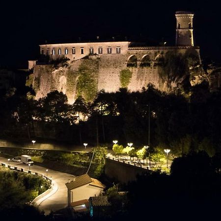 Castello Di Caccuri Suites Exterior foto