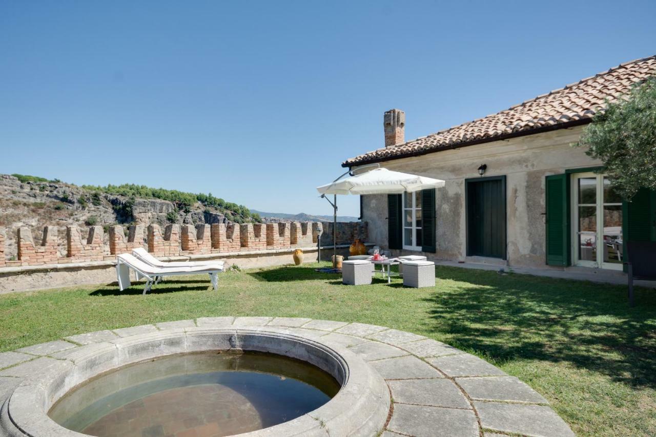 Castello Di Caccuri Suites Exterior foto
